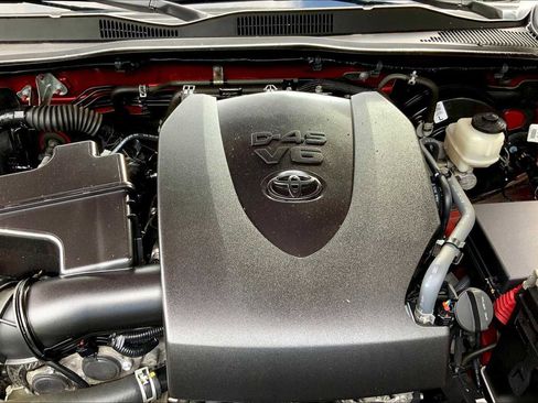 Certified 2020 Toyota Tacoma SR image 28