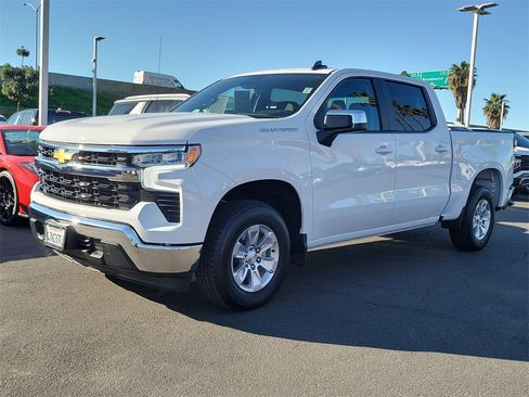 Used 2025 Chevrolet Silverado 1500 LT image 30