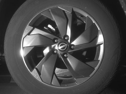 Used 2025 Nissan Rogue SV image 15