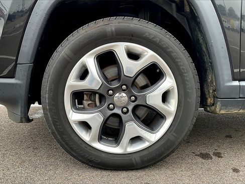 Used 2019 Jeep Compass Limited image 8