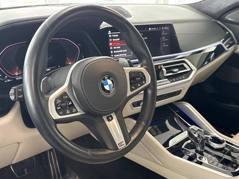 Used 2021 BMW X6 M50i w/ Executive Package image 2