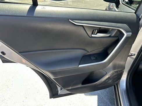 Used 2025 Toyota RAV4 XLE AWD/4WD image 20