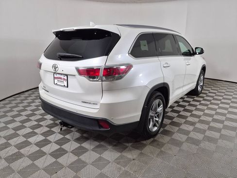 Used 2016 Toyota Highlander Limited Platinum AWD/4WD image 3