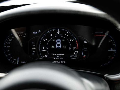 Used 2013 SRT Viper GTS w/ GTS Laguna Interior Pkg image 16