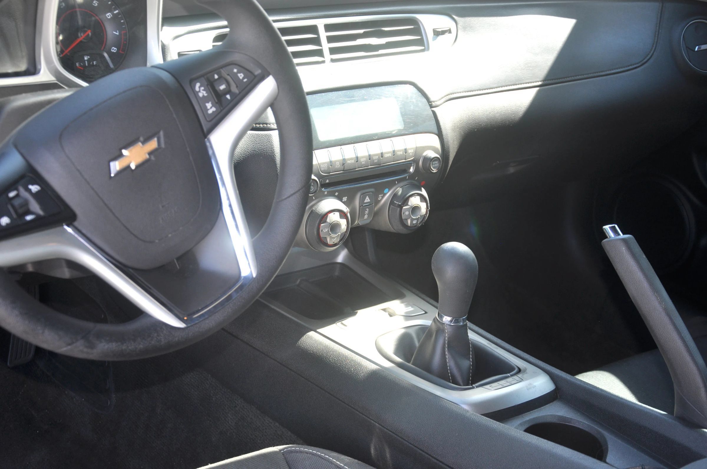 Used 2015 Chevrolet Camaro LS RWD image 15
