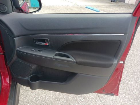 Used 2025 Mitsubishi Outlander Sport ES AWD/4WD image 18