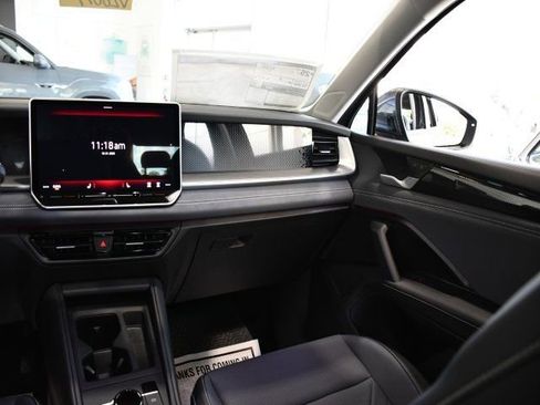 New 2026 Volkswagen Tiguan SE AWD/4WD image 15