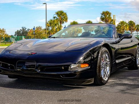 Used 1998 Chevrolet Corvette Convertible w/ Memory Pkg RWD image 14