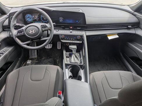 New 2025 Hyundai Elantra Blue image 16
