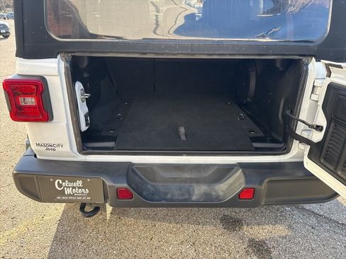 Used 2024 Jeep Wrangler Sahara w/ Technology Group image 21