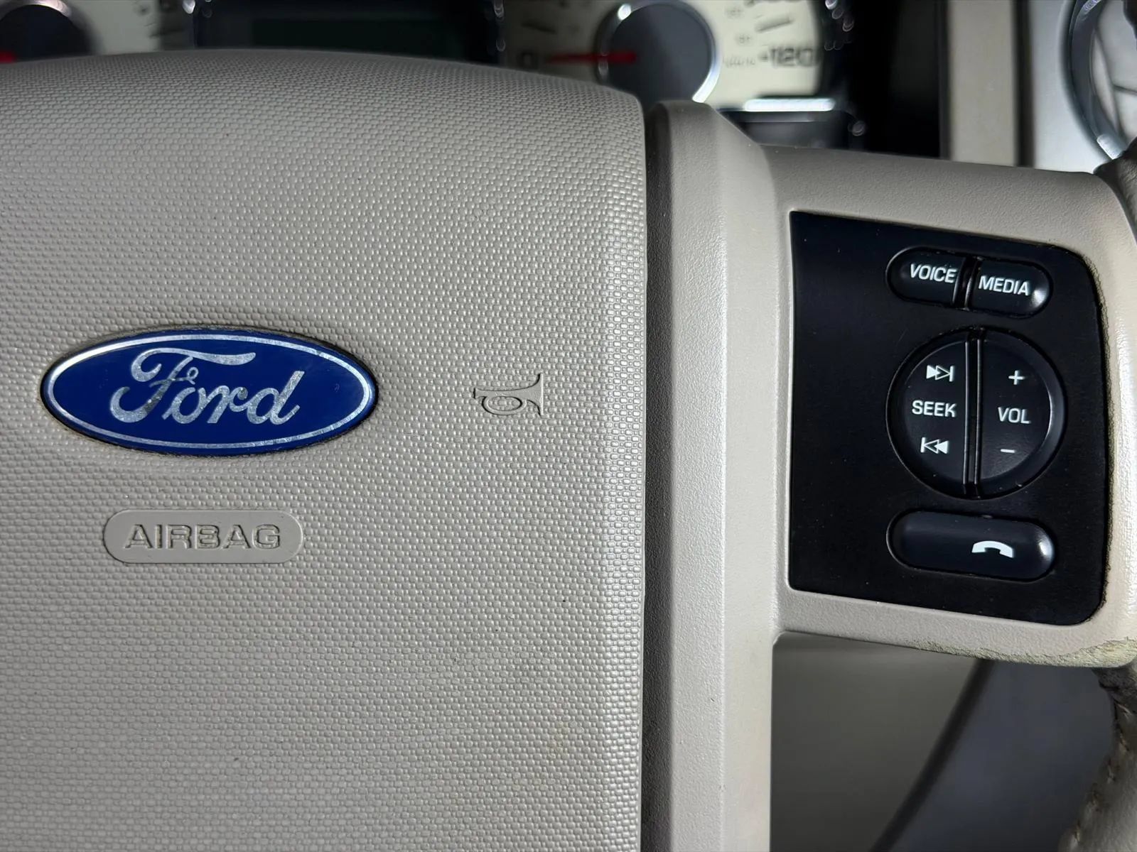Used 2013 Ford Expedition Limited RWD image 37