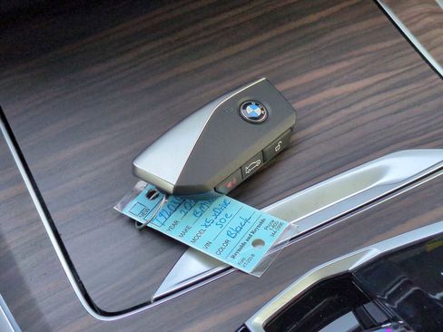 Used 2026 BMW X5 xDrive50e w/ Executive Package image 36