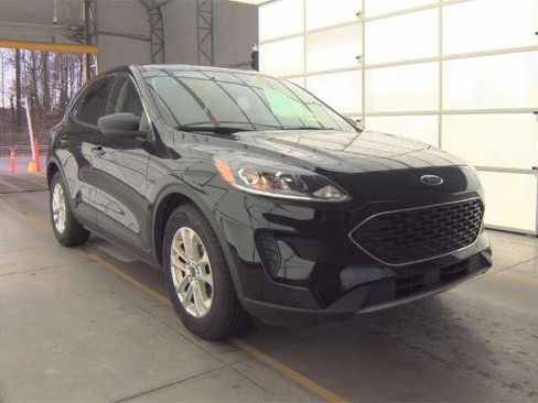 Used 2022 Ford Escape SE image 3