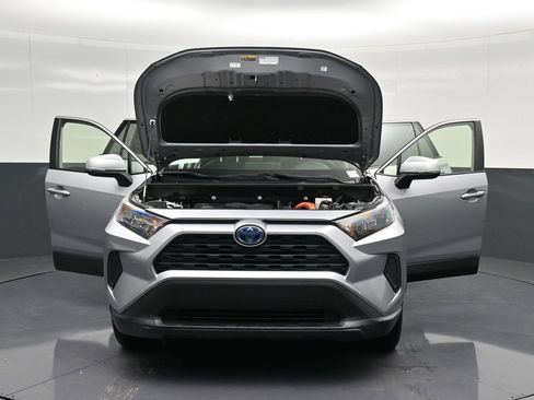 Used 2022 Toyota RAV4 LE AWD/4WD image 37