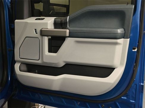 Used 2022 Ford F450 Limited image 11