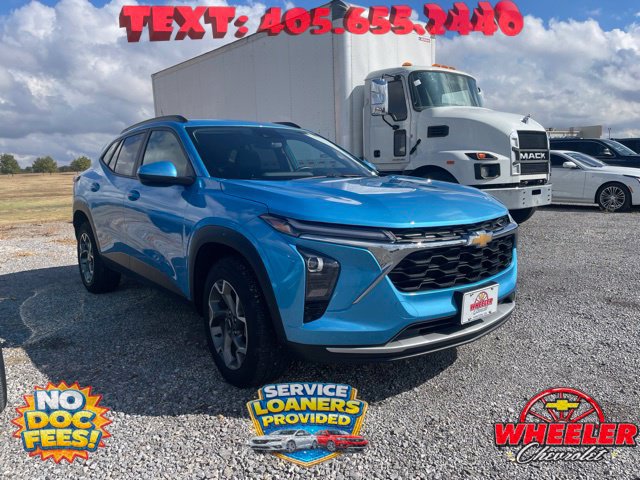 Used 2025 Chevrolet Trax LT w/ Driver Confidence Package FWD image 1