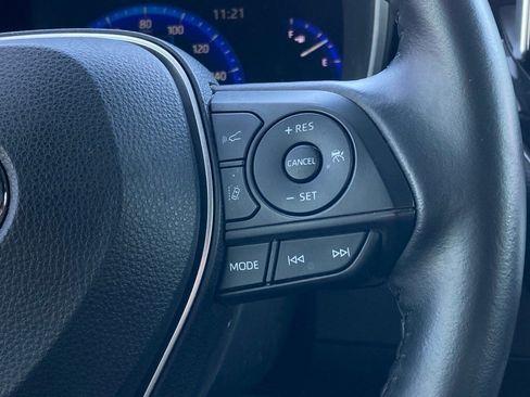 Used 2022 Toyota Corolla XSE image 17