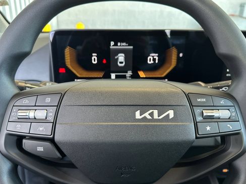 New 2026 Kia K4 FWD image 22