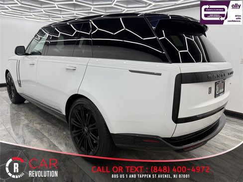 Used 2022 Land Rover Range Rover Long Wheelbase SE AWD/4WD image 4