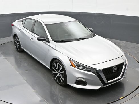 Used 2022 Nissan Altima 2.5 SR image 33