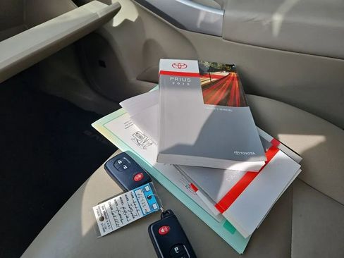 Used 2015 Toyota Prius Four image 21