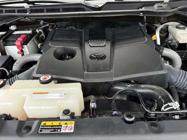 Used 2024 Toyota Tundra SR5 w/ SR5 Premium Package AWD/4WD image 33