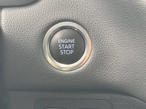 Used 2024 Toyota Tundra Limited AWD/4WD image 30