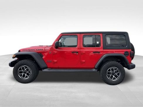 Used 2024 Jeep Wrangler Unlimited Rubicon w/ Convenience Group AWD/4WD image 7