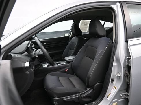 Used 2021 Nissan Altima 2.5 S FWD image 18