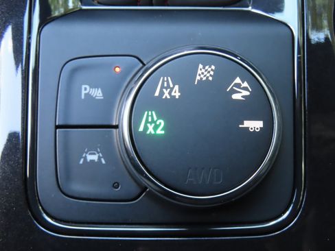 Used 2022 Chevrolet Blazer RS w/ Enhanced Convenience Package image 12