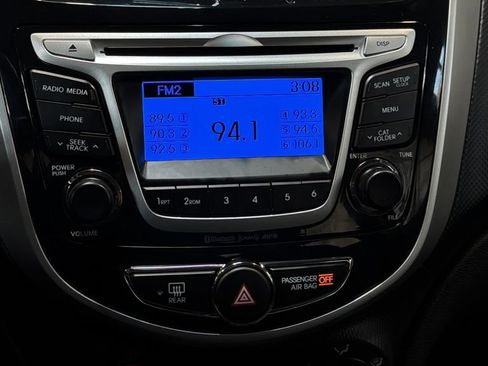 Used 2014 Hyundai Accent SE FWD image 26