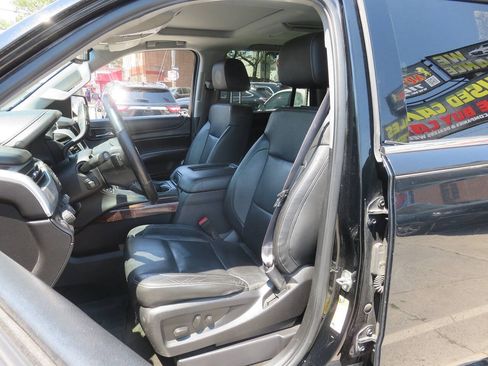 Used 2016 GMC Yukon SLT w/ Open Road Package AWD/4WD image 10