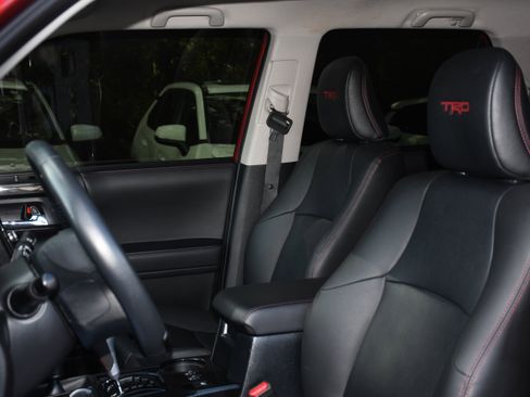 Certified 2023 Toyota 4Runner TRD Off-Road Premium image 11