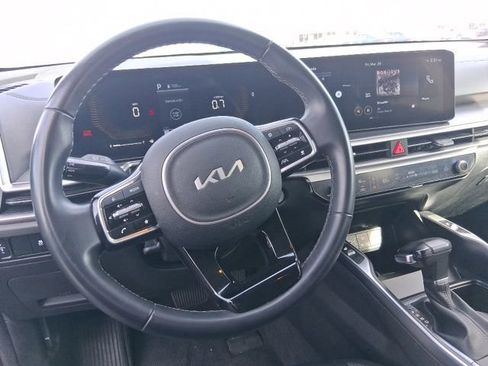 Used 2024 Kia Sorento S image 19