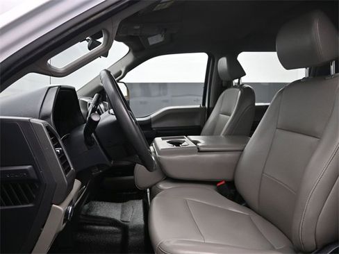 Used 2022 Ford F250 XL w/ Power Equipment Group image 9