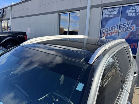 Used 2022 Hyundai Santa Fe Calligraphy image 5