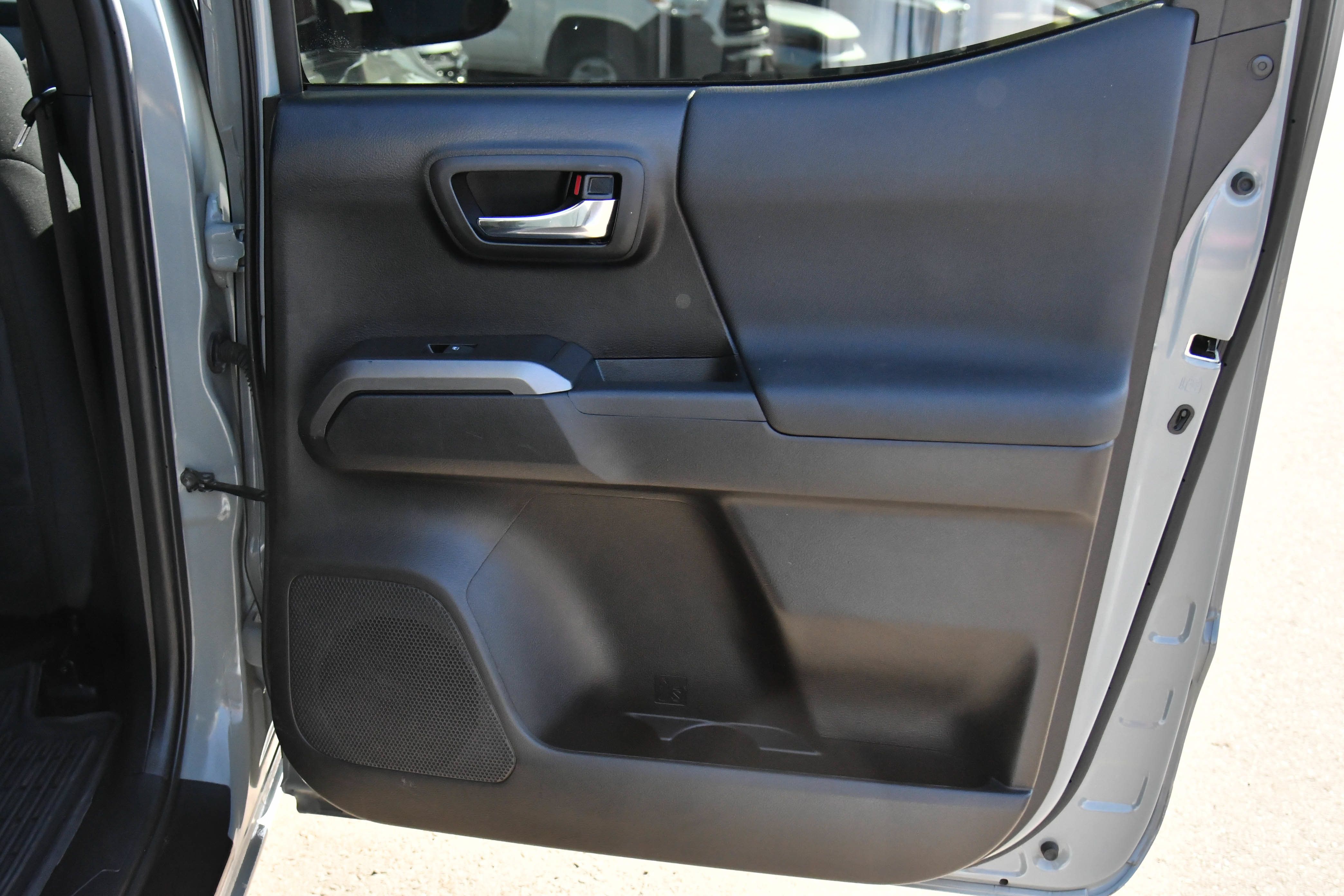 Used 2023 Toyota Tacoma TRD Off-Road RWD image 40