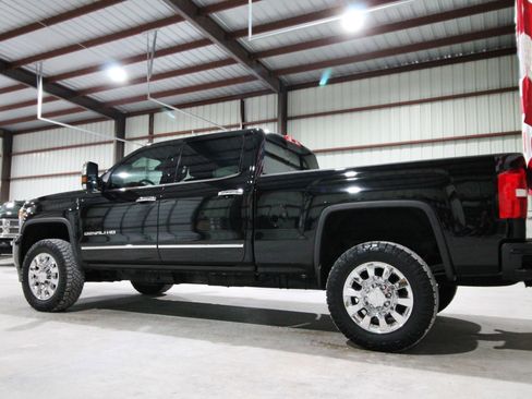 Used 2016 GMC Sierra 2500 Denali w/ Duramax Plus Package image 7