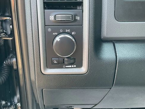 Used 2015 RAM 2500 Tradesman w/ Chrome Appearance Group image 26