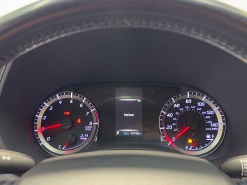 Used 2020 Toyota Highlander LE FWD image 30