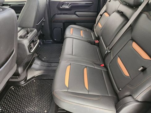 Used 2023 GMC Sierra 1500 AT4 w/ AT4 Premium Package AWD/4WD image 31