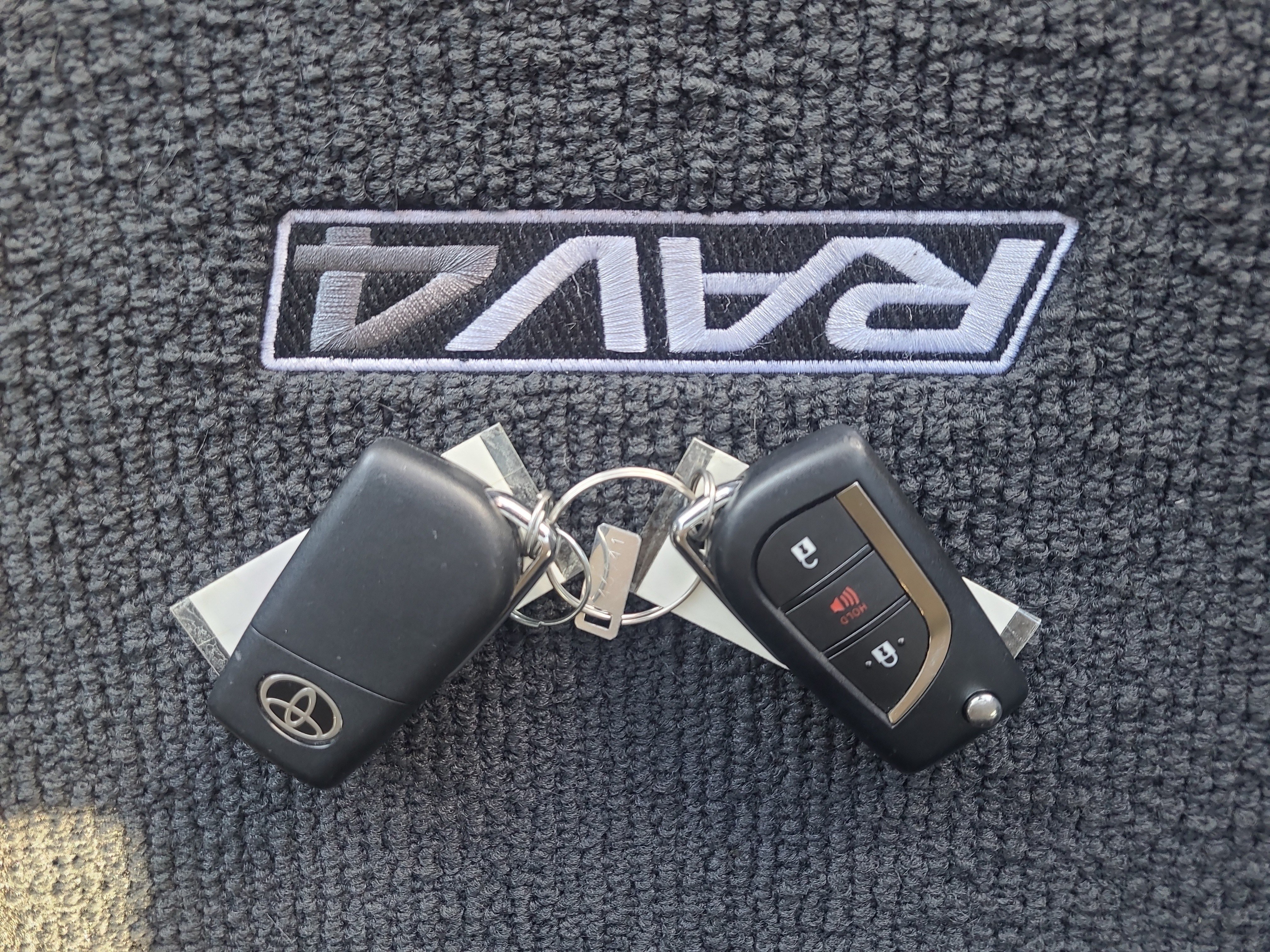 Certified 2024 Toyota RAV4 LE AWD/4WD image 30