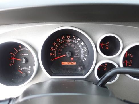 Used 2010 Toyota Tundra 4x4 Double Cab image 16