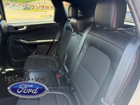 Used 2024 Ford Escape ST-Line w/ Tech Pack #1 FWD image 15