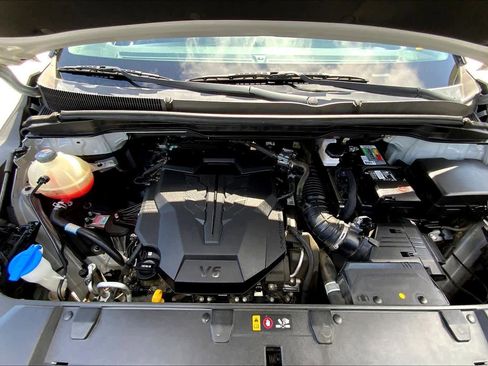 Used 2022 Kia Carnival EX FWD image 28