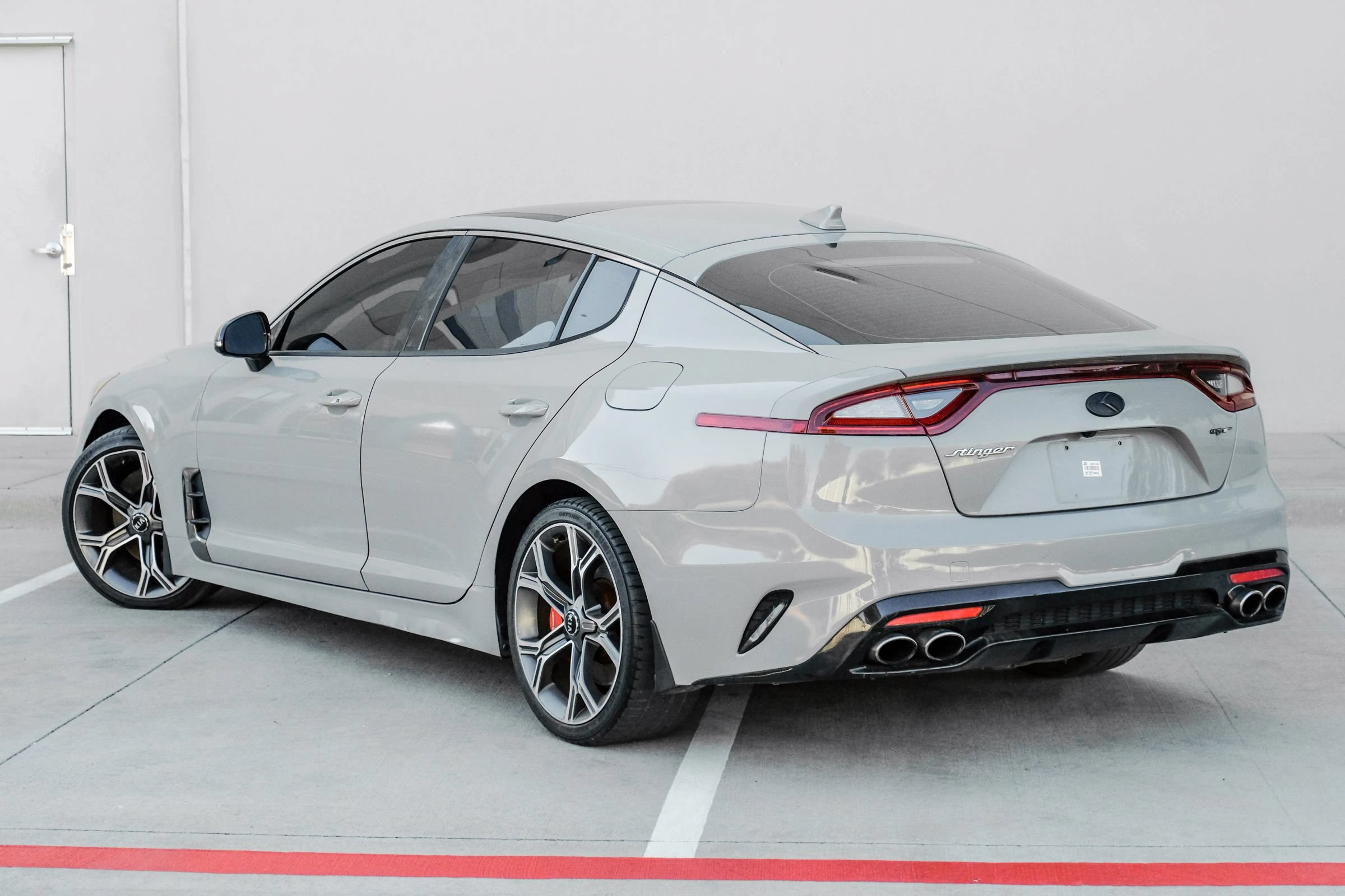 Used 2019 Kia Stinger GT2 RWD image 16