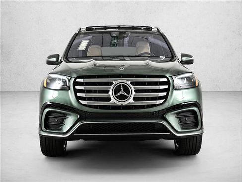 New 2026 Mercedes-Benz GLS 580 4MATIC image 2