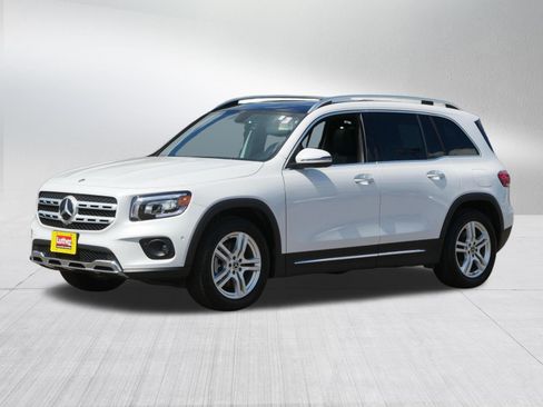 Used 2021 Mercedes-Benz GLB 250 4MATIC image 3
