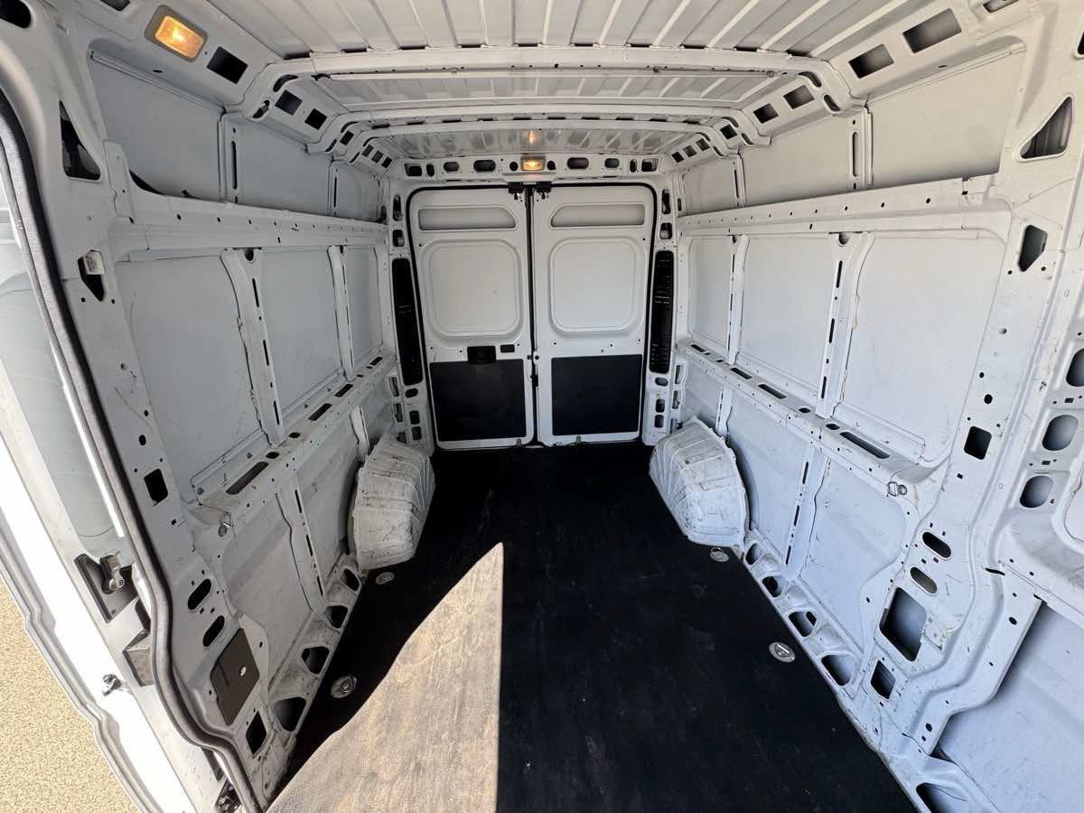 Used 2023 RAM ProMaster 2500 w/ Driver Convenience Group FWD image 32