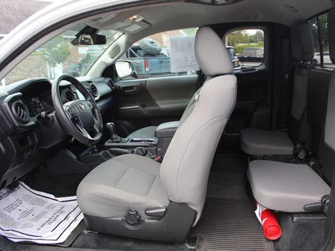 Used 2019 Toyota Tacoma SR w/ SR Convenience Package image 20